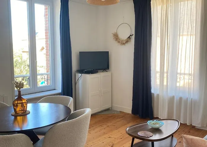 Dans Le Centre De Pair A 5 Min De La Daire Saint-Pair-sur-Mer